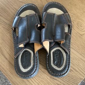Men’s Born Sandals Size 11
